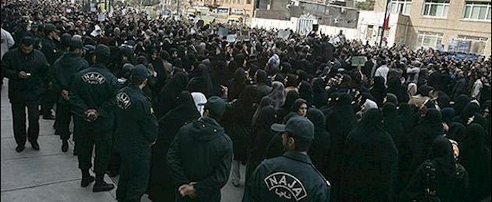 ايران.. معلمو مدينتي «اروميه» و«ابهر»» ينضمون الی التجمع الاحتجاجي العارم للمعلمين في البلاد