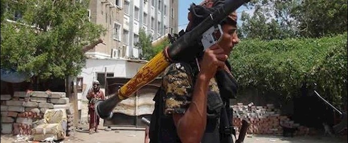 هروب 300 من قوات صالح والحوثيين