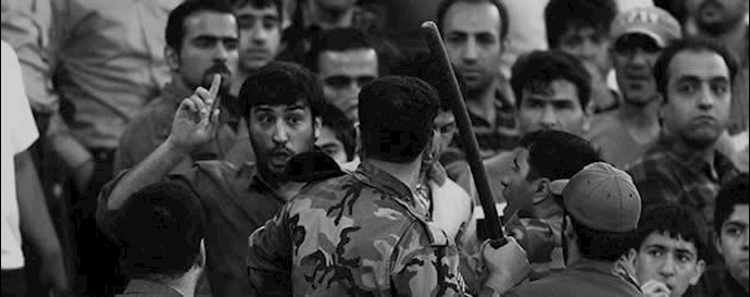 عماذا يتخوف الملا روحاني؟