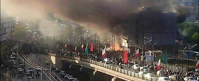 إيران .. المدعي العام للنظام يصف انتفاضة مواطني «مهاباد» بالأزمة
