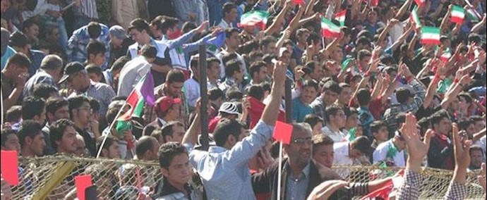 إيران.. احتجاجات أثناء زيارة روحاني لمحافظة أذربيجان