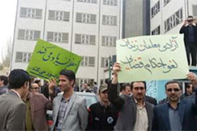 ماذا يعني إنتفاضة 21 مدينة إيرانية؟