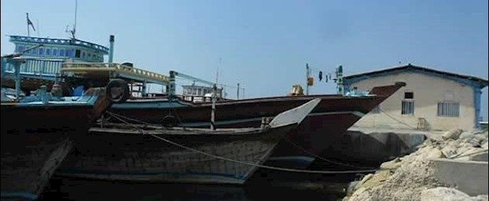 إيران.. بوشهر- اعتراض أصحاب الزوارق المحجوزة للابتزاز من خلال الضرائب