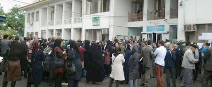 تظاهرات وتجمعات المعلمين والتربويين الأحرار تعم مختلف المدن الإيرانية