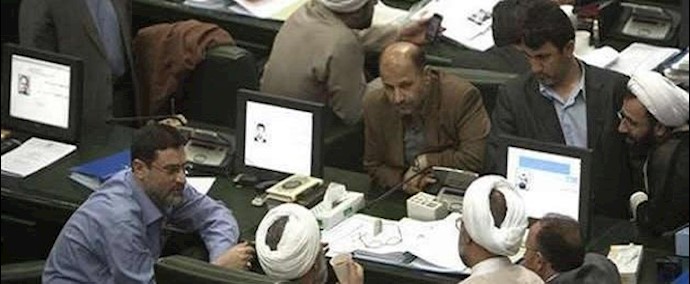 المأزق النووي وعجز نظام الملالي حتی عن إقامة مهزلة