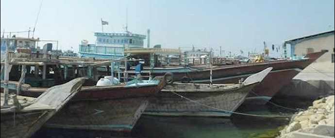 ايران... تحشد احتجاجي لاصحاب القوارب في بوشهر، طاهري، نخل تقي و عسلوية