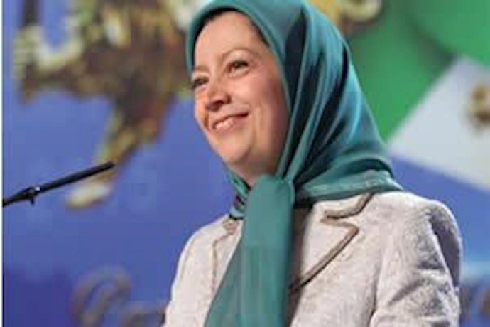 رجوي تخطف الاضواء من الملالي