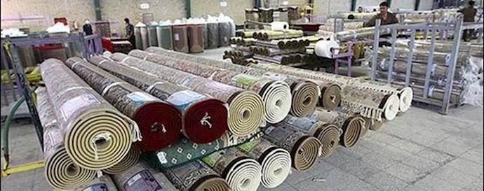 ايران.. مدينة کاشان – احتجاج عمال علی طردهم من معمل البساط الآلي عشية اليوم العالمي للعمال