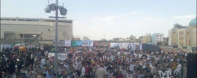 مشاحنات في رأس النظام علی قبر الخميني