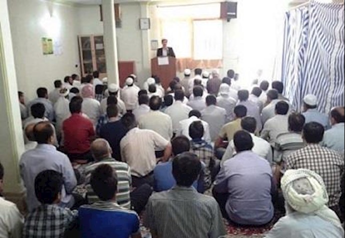 إيران تهدم مصلی السنة الوحيد في طهران