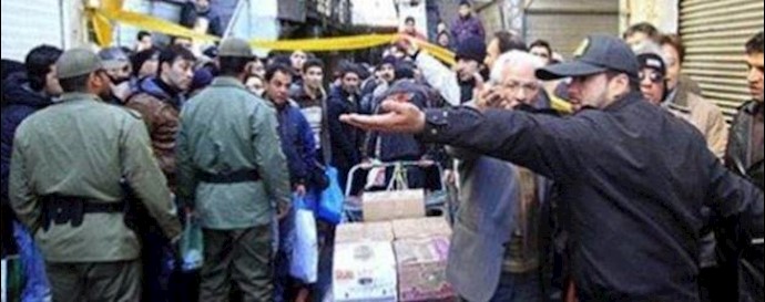 إيران.. تصدي المواطنين وأصحاب المحال التجارية لسياسات قمعية يتخذها النظام في مدينتي طهران وکرج
