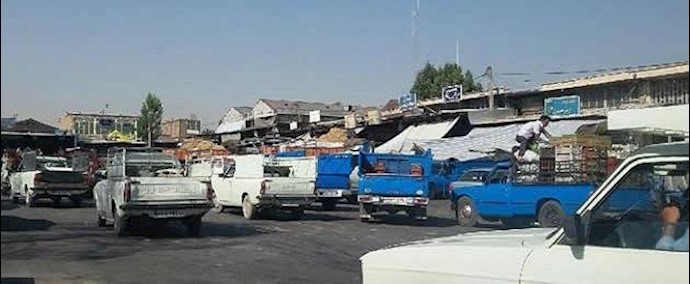 إيران.. تجمعات احتجاجية من علوة الفواکه حتی ساحة البرلمان بالعاصمة طهران ومدينة کرمانشاه