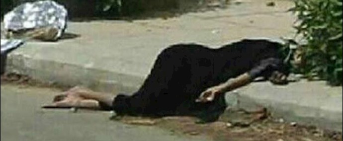 إيران.. امرأة عاملة تقدم علی حرق نفسه تحت وطأة ظروف کانت تفرض عليها