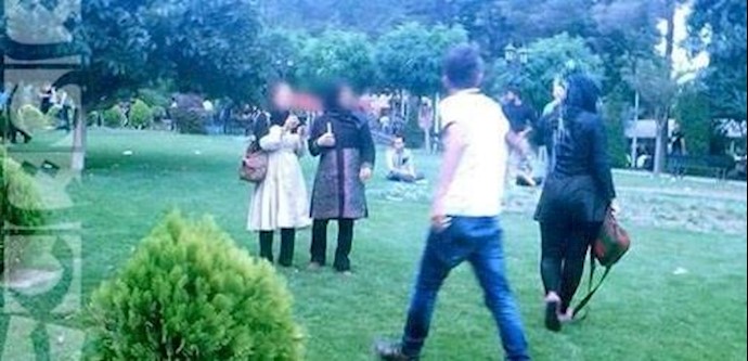 تقرير إخباري: قادة نظام الملالي يحذرون من طريق يقطعه «الجيل الجديد للشباب»