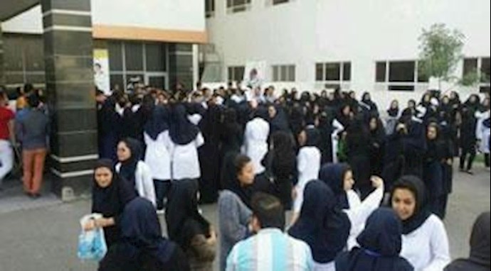 ايران.. احتجاجات الممرضين والکوادر العلاجية تمتد الی دزفول ولامرد