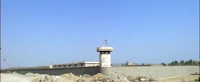 إيران.. قطع إتصالات هاتفية لسجناء سجن مدينة زاهدان المرکزي