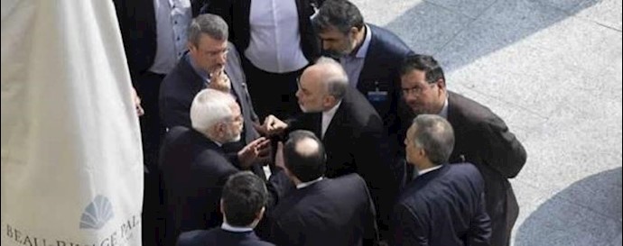 إيران.. المهمومون يعربون في صلاة الجمعة بطهران عن مخاوفهم من القيود المفروضة علی حلم القنبلة النووية