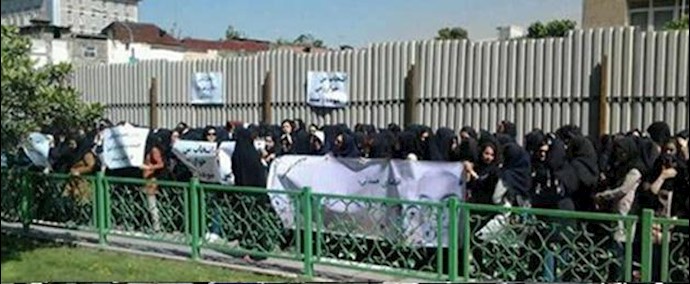 إيران.. احتجاجات شرائح مختلفة في العاصمة طهران وکل من مدن کرمانشاه وبوشهر ورامسر