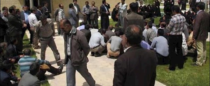 تجمع احتجاجي للمزارعين في کل من مدن محمد شهر وهشتکرد ومهرشهر وقزلحصار بمدينة کرج