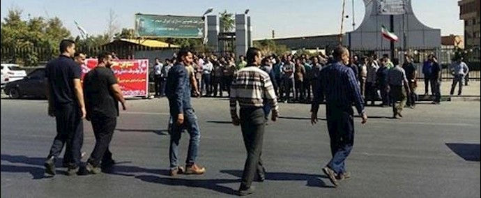 إيران.. احتجاج عمالي في مدينة اراک
