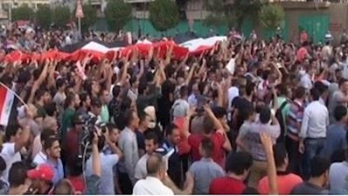 ناشطون يؤکدون استمرار التظاهرات في العراق حتی دخولها “حيز التنفيذ”