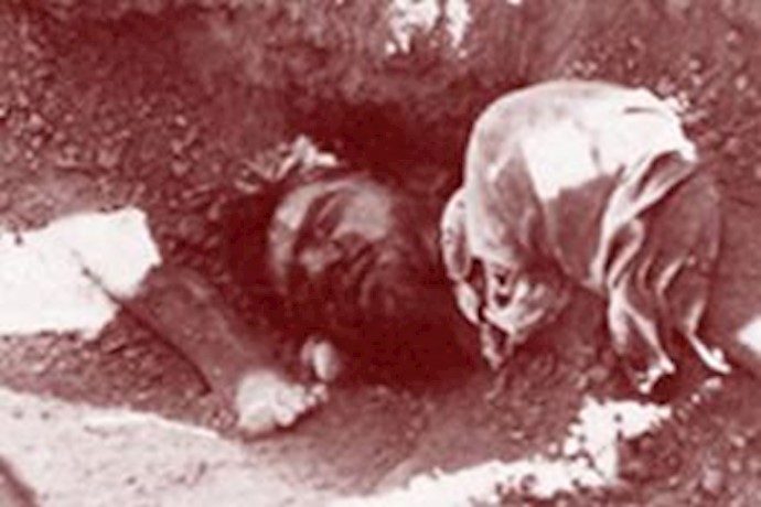 وثائق موقعة من الخميني بإعدام آلاف المعارضين في 1988