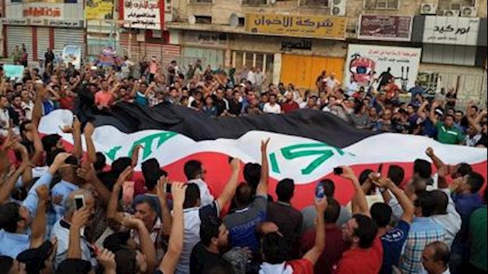 مئات المتظاهرين يحتجون علی غياب الخدمات وسط بغداد