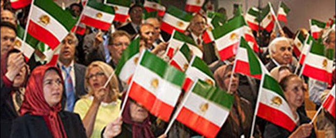 احتفال في باريس لمناسبة الذکری الخمسين من تأسيس منظمة مجاهدي خلق الإيرانية