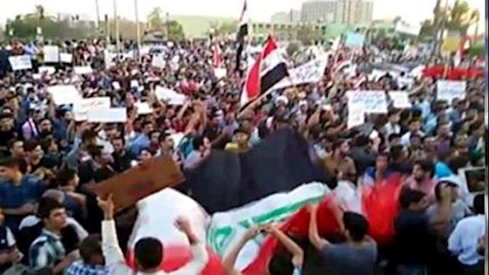 متظاهرون في کربلاء يطالبون بحل مجلس المحافظة