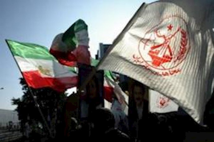 في ذکری تأسيس منظمتهم .. مجاهدو خلق (شعب) وليس حزباً کباقي الأحزاب