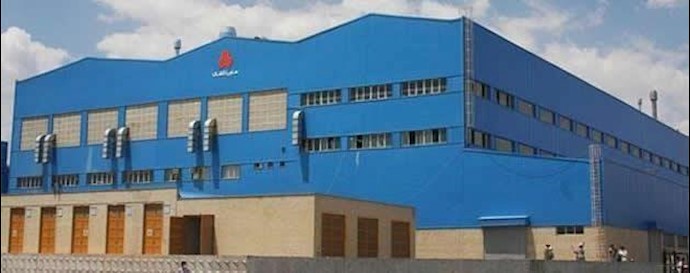 إيران.. اعتراف وزير الصناعة للنظام بمقاطعة العجلات الداخلية العامة