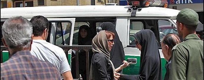 إيران.. غرامة نقدية قدرها 900 ألف تومان لمتهمين بتهمة سوء التحجب المختلقة من قبل الملالي