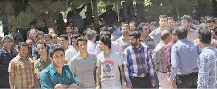 تقرير اضافي من اضرابات واشتباکات في العاصمة طهران لعمال منجم «سرجشمه» لإنتاج النحاس بمدينة کرمان