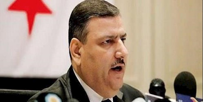 هولاند يلتقي رياض حجاب في باريس