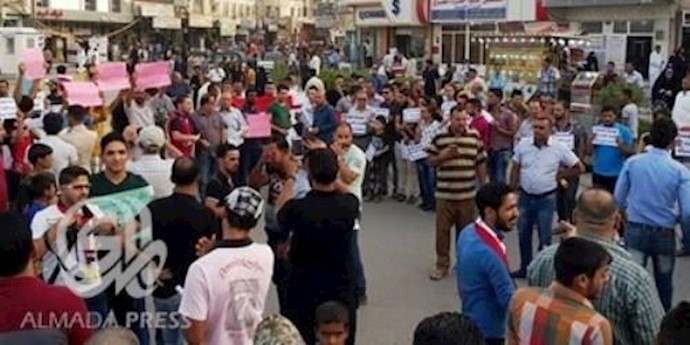 متظاهرو الناصرية يطالبون بتقديم المفسدين الی القضاء