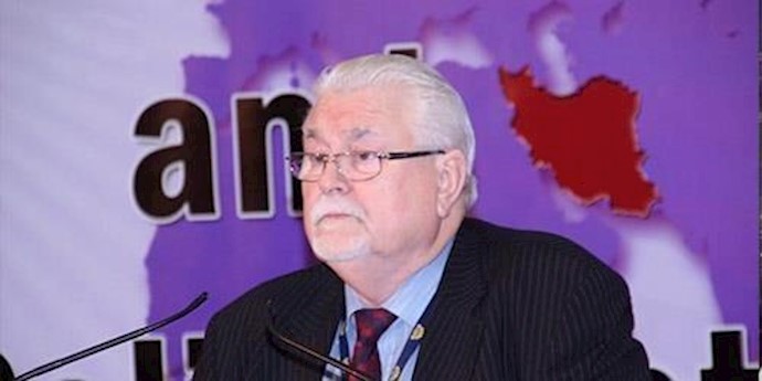 نتديد اللورد کن مغينس عضو مجلس الأعيان البريطاني بزيارة الملا روحاني إلی فرنسا