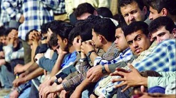 مرکز الاحصاء في ايران: في ربيع 2016 زاد حوالي 500 ألف شخص الی العاطلين عن العمل