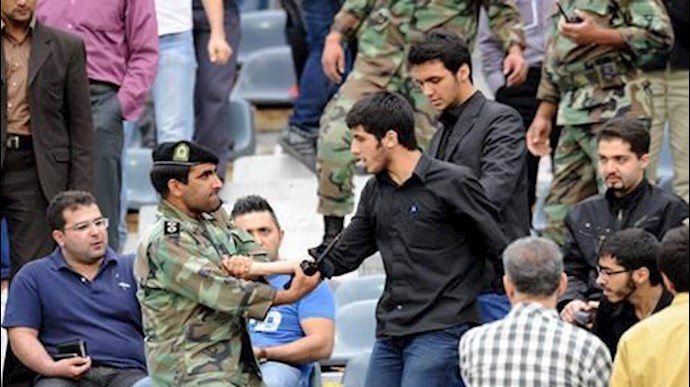 إيران .. إشتباک وإعتصام في مدينة آبادان وميناء ما يسمی بـ « الإمام»