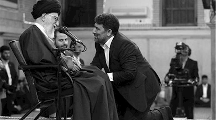 المداحون الفاسدون من أدوات النظام السفاح والنهاب
