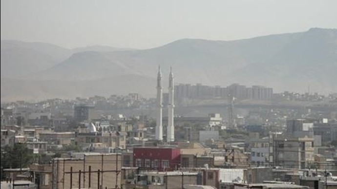 ايران.. استدعاء ناشطين کرديين الی ما يسمی بمحکمة الثورة في «کامياران»