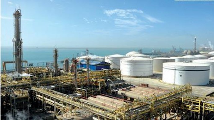 إيران ..إندلاع حريق في ميناء ماهشهر