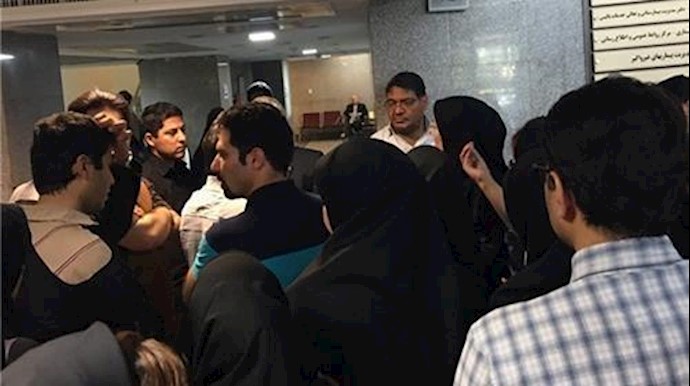 ايران ..تحشد وإعتصام احتجاجي لطلاب طب الأطفال