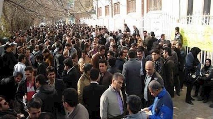 ايران .. احتجاجات وإضرابات في المدن الإيرانية