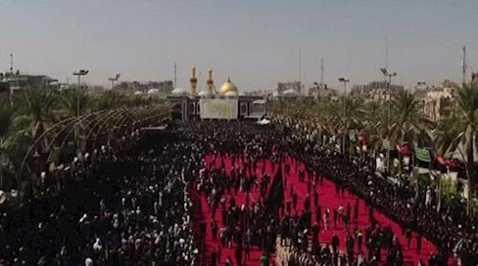 مئات الآلاف يحيون ذکری عاشوراء في کربلاء