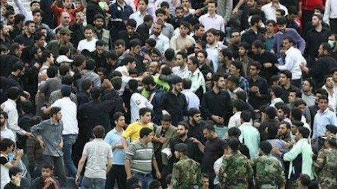 خوف النظام حتی من کرة القدم
