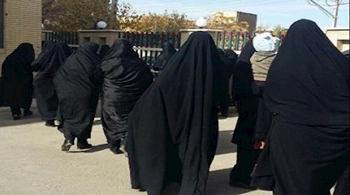إيران.. تجمعات احتجاجية في مدينتي زرند وتبريز