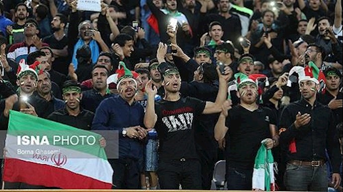 فيفا يعاقب النظام الإيراني بسبب «المظاهر الدينية»
