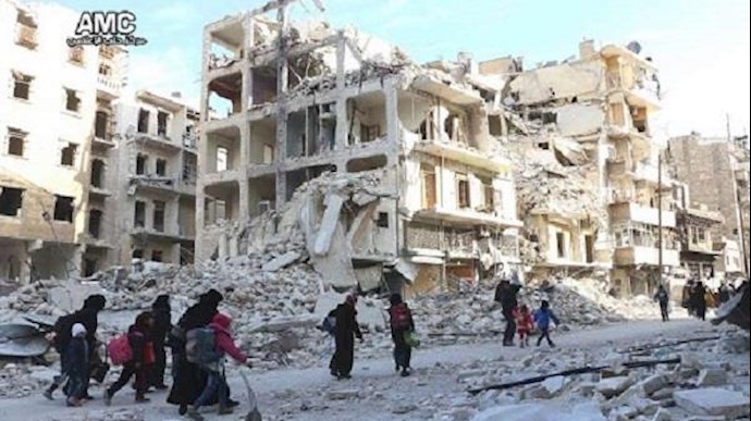 طائرات الأسد تلاحق النازحين وترتکب مجزرة في حلب