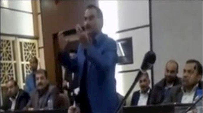إيران ..غضب مواطن عربي من مدينة الأهواز ضد الملا يونسي