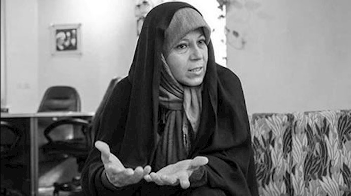 إيران .. هجوم فائزه هاشمي علی الملا لاريجاني والسلطة القضائية